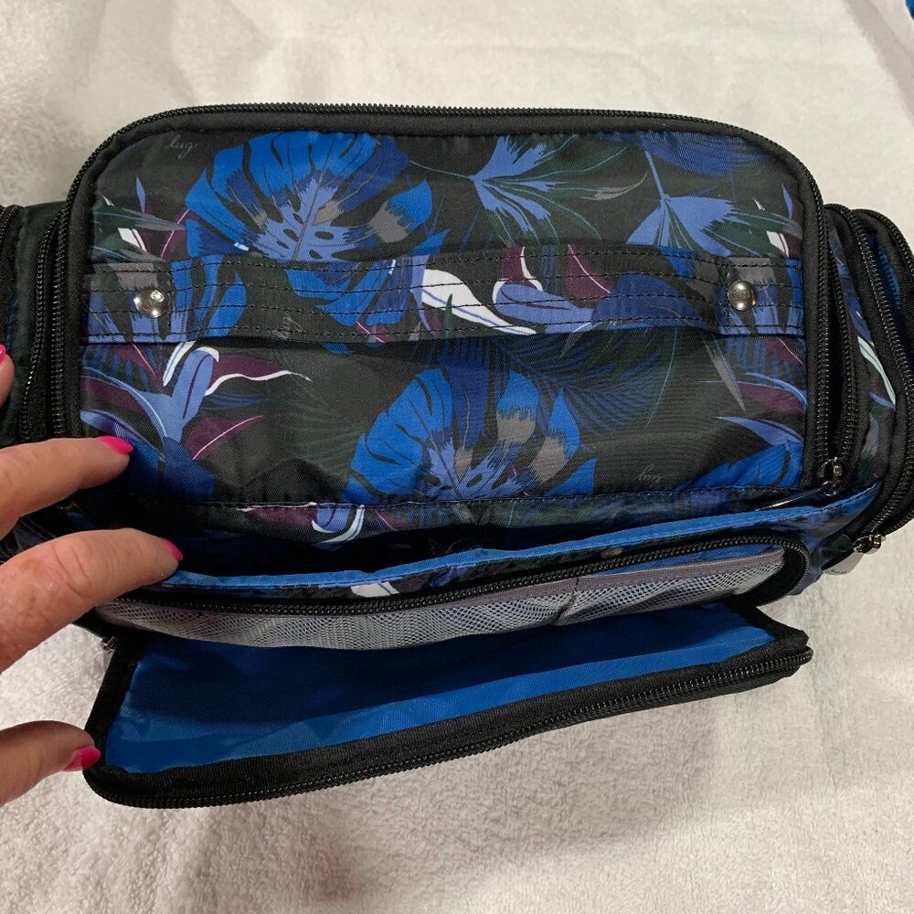 lug Trolly/Cosmetic Bag set.